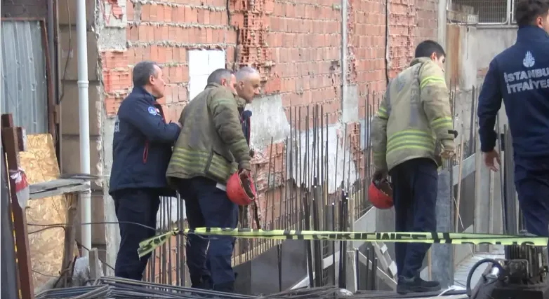 İlk iş günü acı ölüm! Yoldan geçerken babasının cenazesini gördü