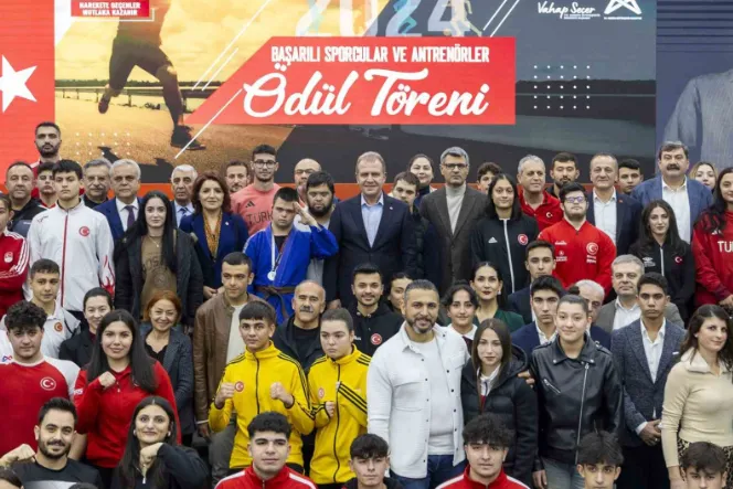 Mersin’de başarılı sporcular ve antrenörler ödüllendirildi