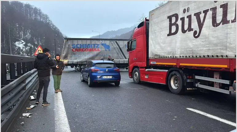 Bolu Dağı Tüneli çıkışında kaza! İstanbul yönü kapandı