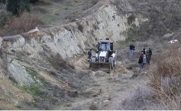 Evde ölü doğan bebeği gömdükleri iddia edilmişti  