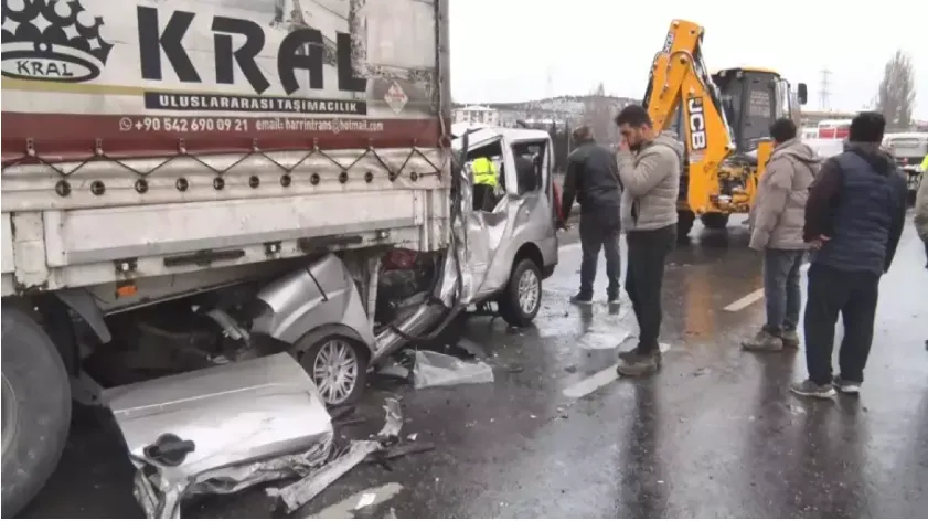 Ankara’da feci kaza: Üniversite öğrencisi hayatını kaybetti