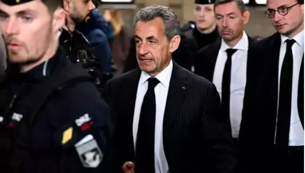 Eski Fransa Cumhurbaşkanı Sarkozy