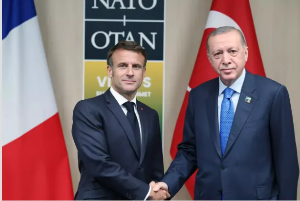 Cumhurbaşkanı Erdoğan, Macron ile görüştü