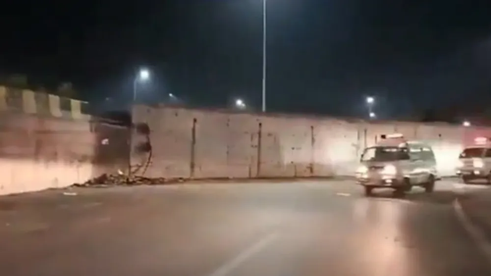Poliklinikte yangın! Çok sayıda ölü ve yaralılar var.....