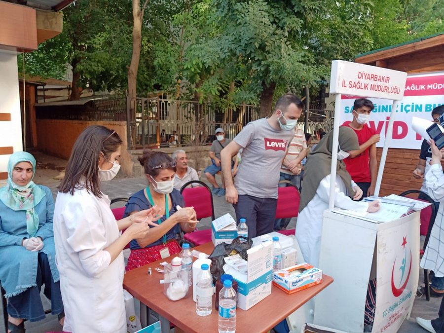 Diyarbakir Sanat Sokaginda asi standi kuruldu