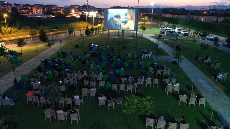 Sinema günleri, Kartal Tibet ile basladi