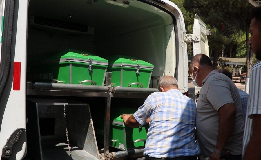 Üç çocuk babasi, çalisma odasinda ölü bulundu