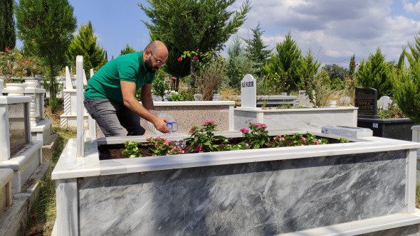 Pandemide mezar bakim isine girdi, taleplere yetisemiyor