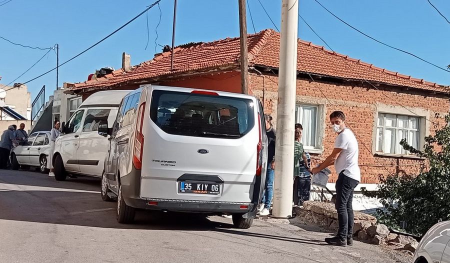 96 Yasindaki Annesini Basini Tasla Ezerek Öldüren Zanli Tutuklandi