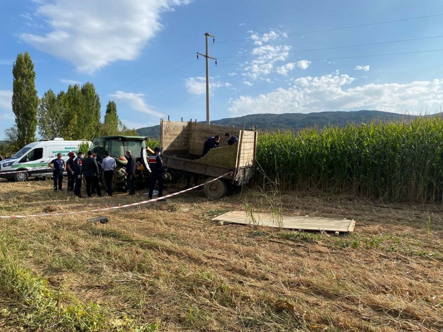 Silaj Makinesine Kapilan 3 Yasindaki Çocuk Hayatini Kaybetti