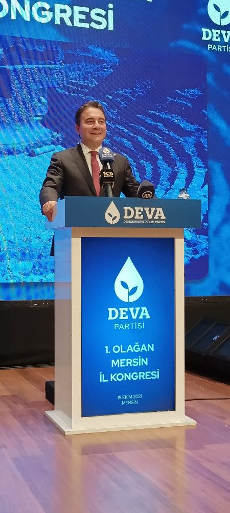 DEVA Partisi Mersin  1’Olagan Il Kongresi Genel Baskan Ali Babacan’in katilimi ile Kongre ve Sergi Sarayin’da gerçeklestirildi.