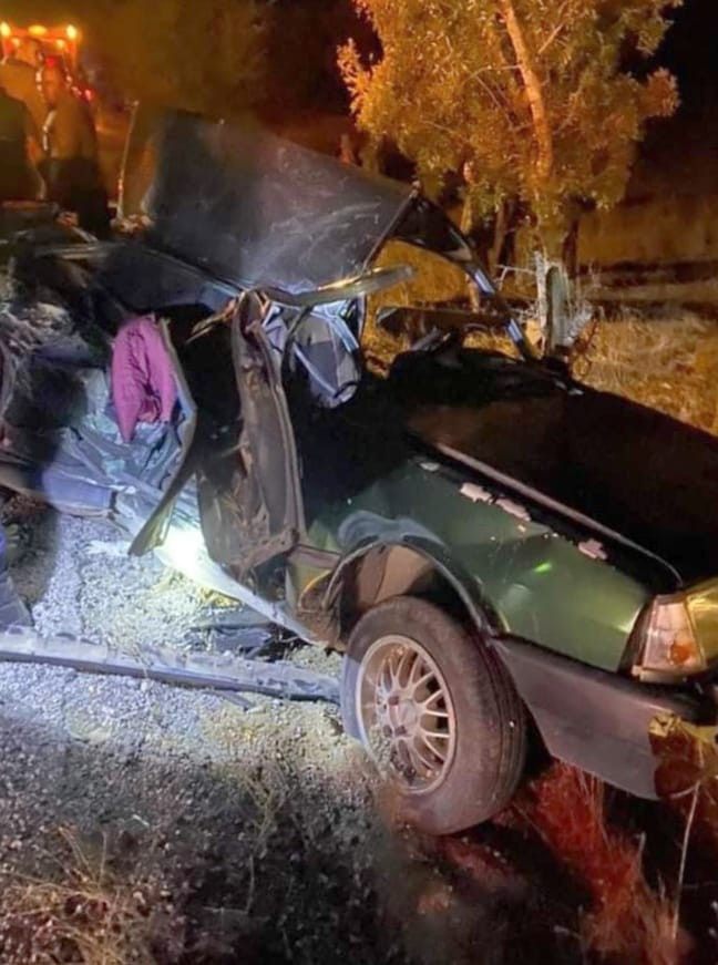 Motosiklet, Kamyon ve Otomobilin Karistigi Feci Kaza : 2 Kardes Öldü, 1 Yarali