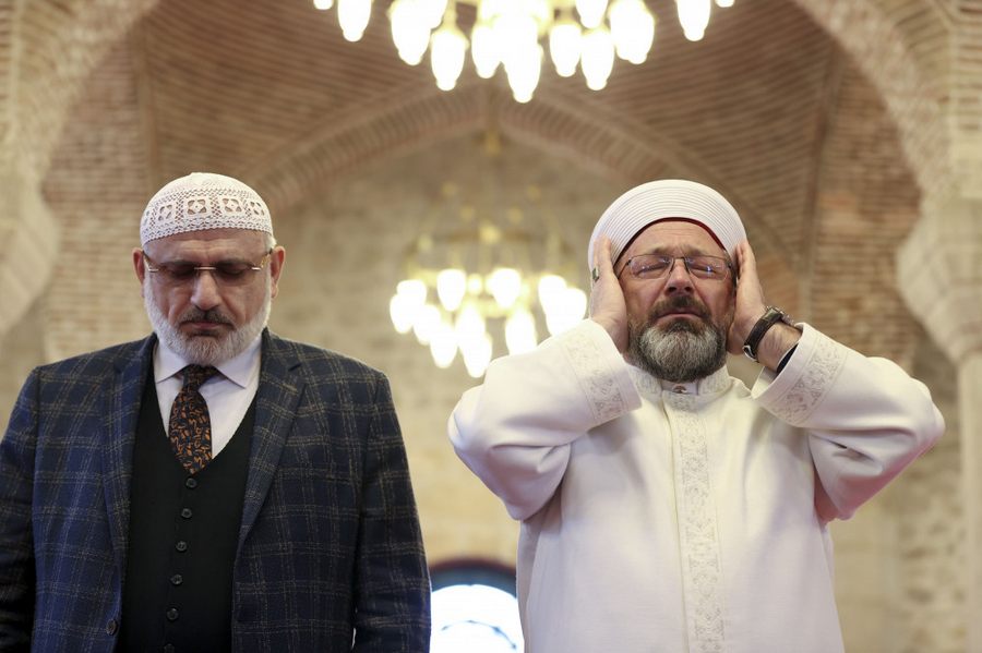 Diyanet Isleri Baskani Erbas ve Hafiz Osman Sahin Susa’da Çifte Ezan Okudu