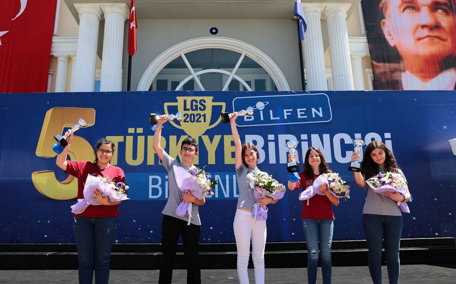 Bilfen’de LGS’den basariyla çikan sampiyonlar belli oldu