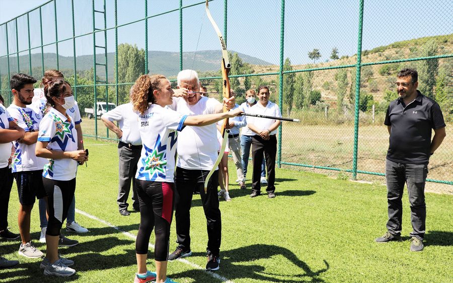 Muglali sampiyon okçular Baskan Gürün’le bulustu