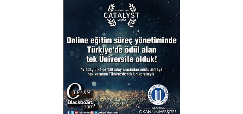 Online egitim süreç yönetiminde lider üniversite