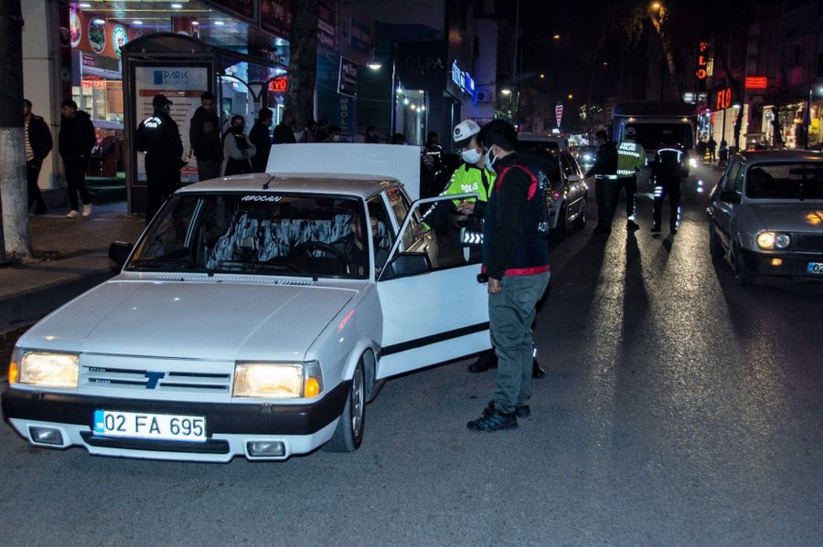 Adiyaman’da 259 polis ile uygulama