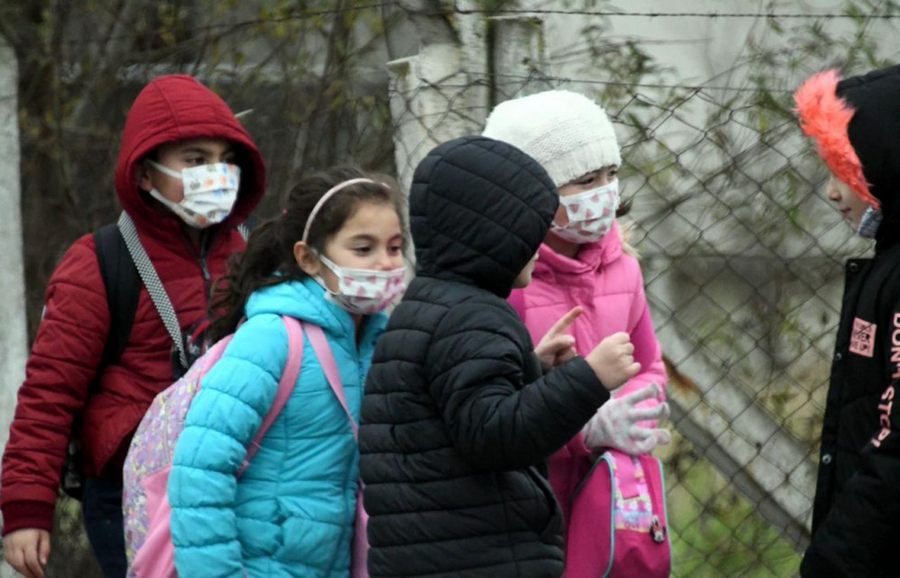 Dikkat! Okullarda figürlü maske tehlikesi ortaya çikti.