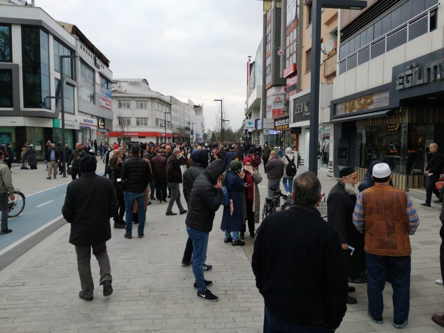 Düzce’de 5 büyüklügünde deprem