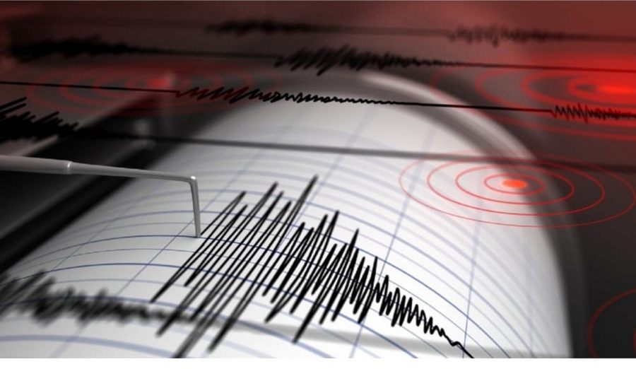 Izmir’de pes pese korkutan iki deprem!!!