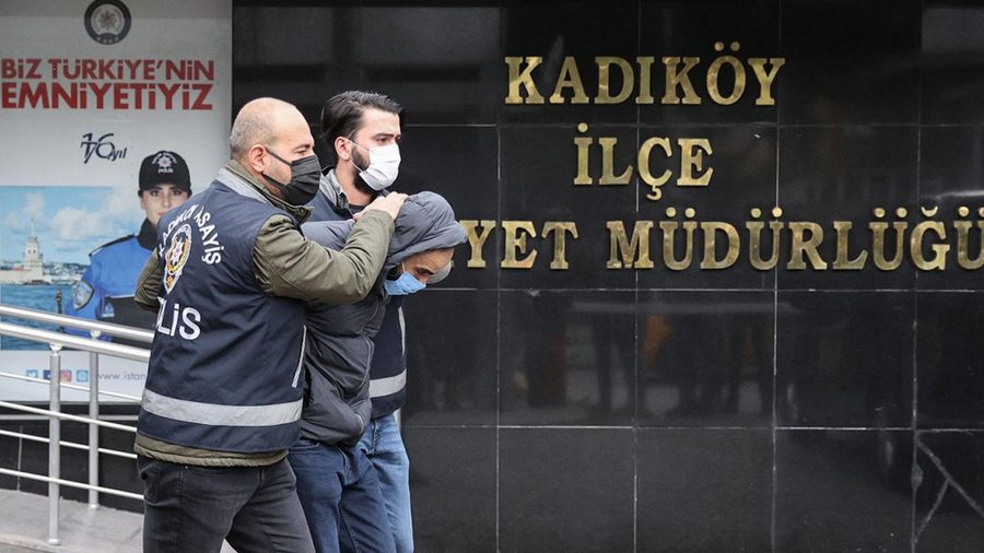 Kadiköy metrosundaki biçakli saldirgan tutuklandi