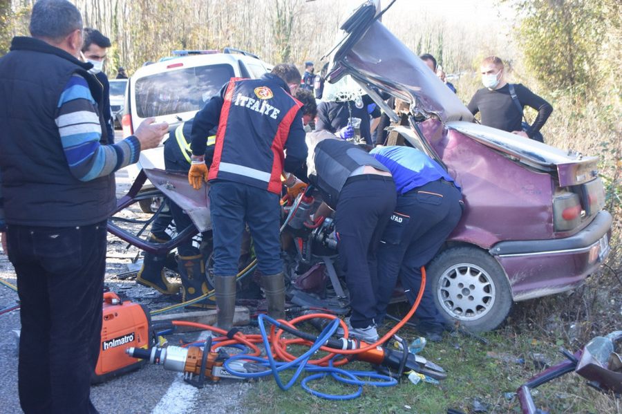 Sinop’ta zincirleme kaza: 2 ölü, 3 yarali